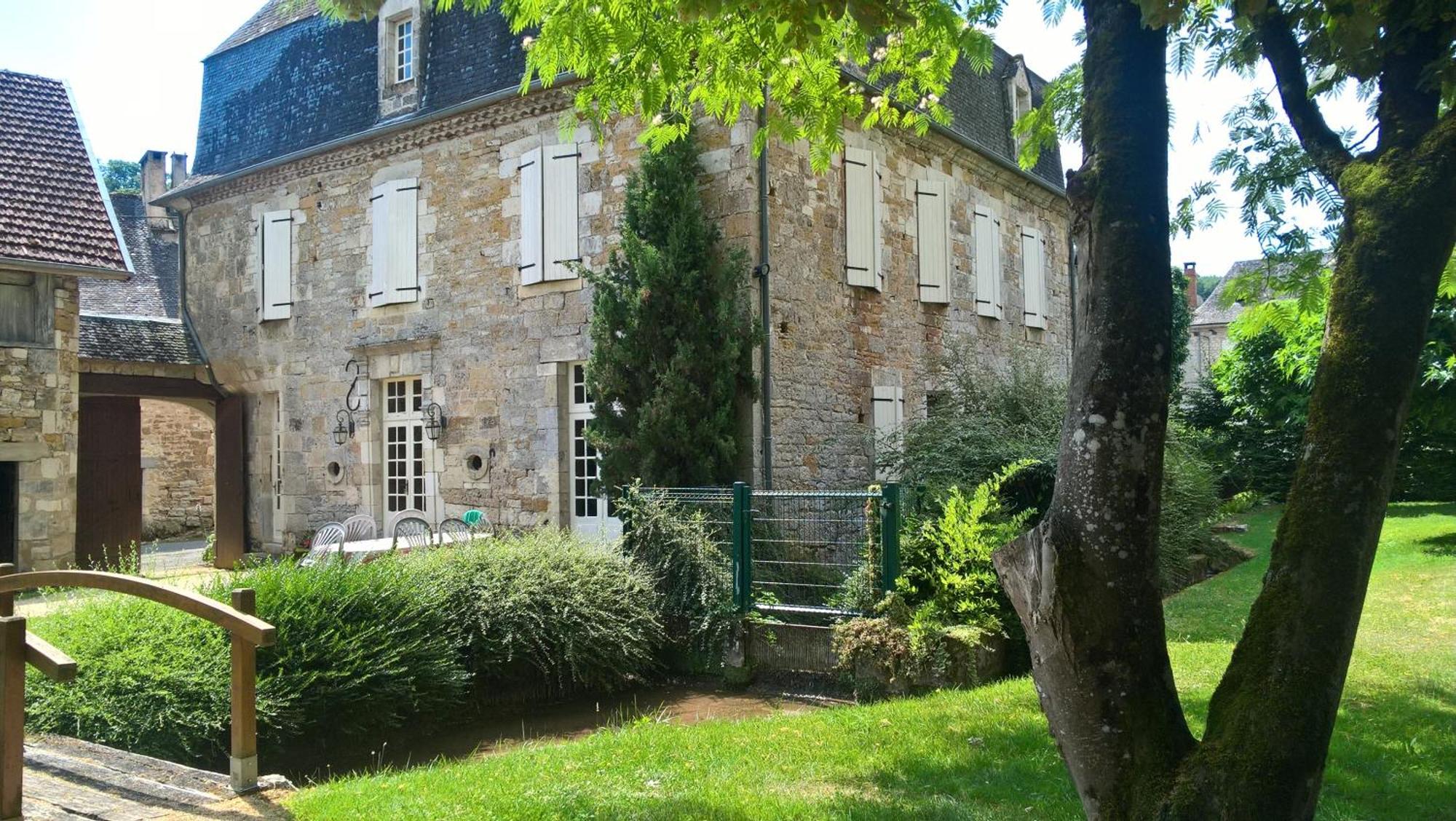 Grande Maison Avec Jardin, Tennis Et Piscine Prives Dans Le Calme Dun Vieux Village Lotois Strenquels Exterior foto